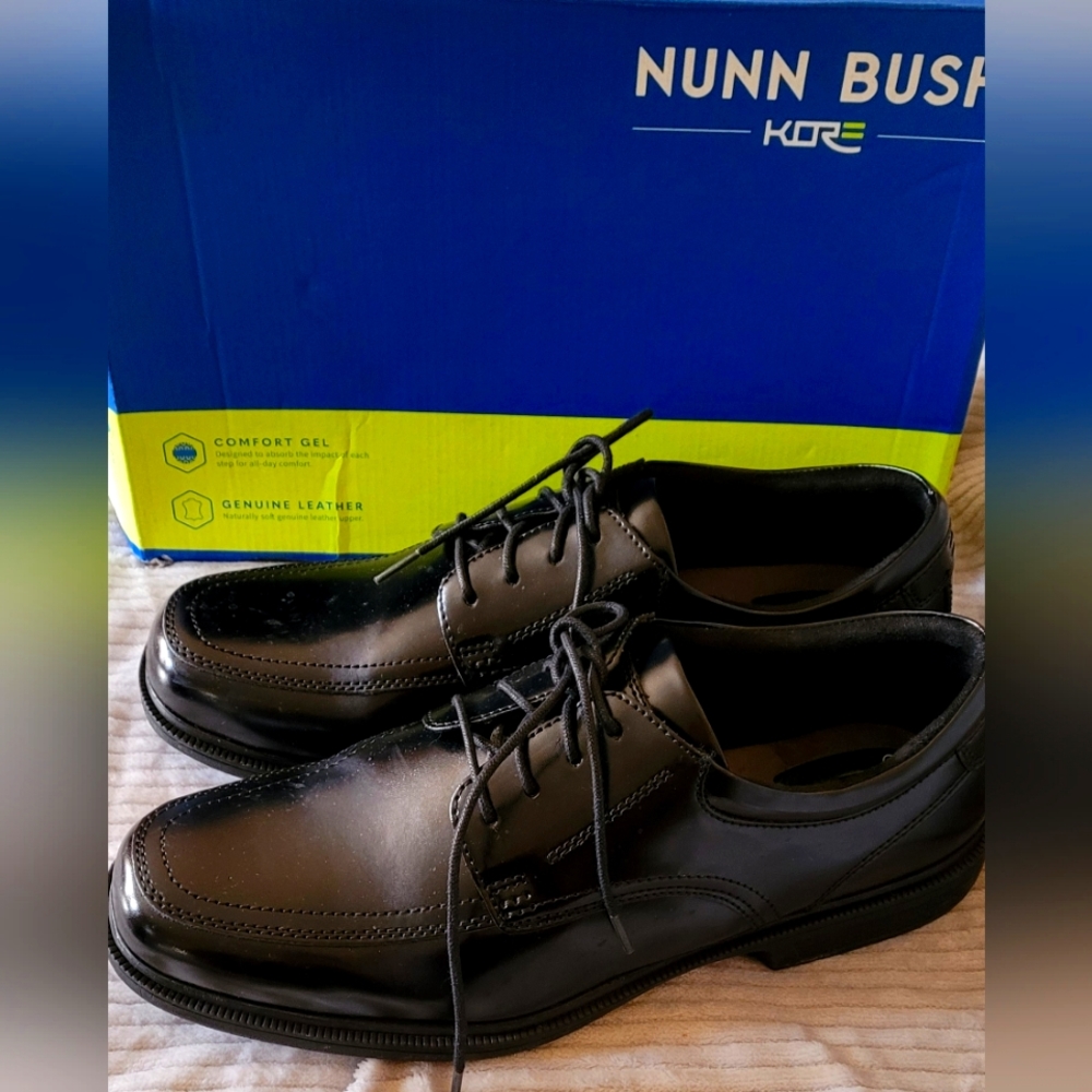 Dress shoes
